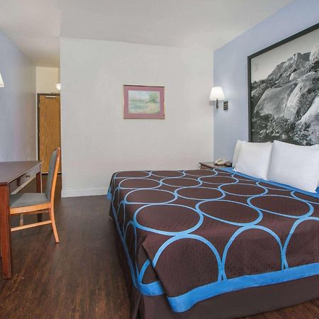 Super 8 By Wyndham Garland North Dallas Area Экстерьер фото