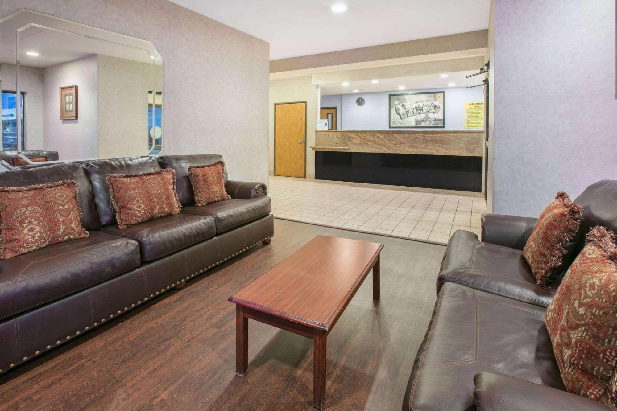 Super 8 By Wyndham Garland North Dallas Area Экстерьер фото