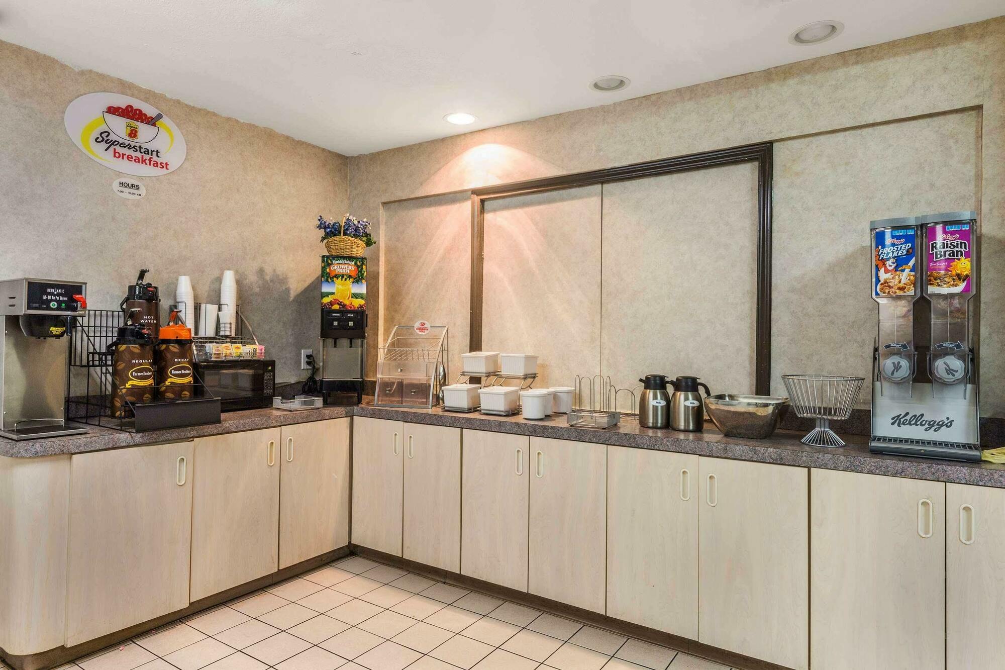 Super 8 By Wyndham Garland North Dallas Area Экстерьер фото